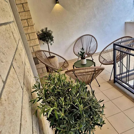 Dalmatian Elegant In The Center דירה *