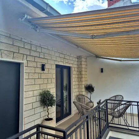 Dalmatian Elegant In The Center דירה *