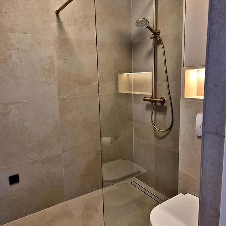 Dalmatian Elegant In The Center דירה