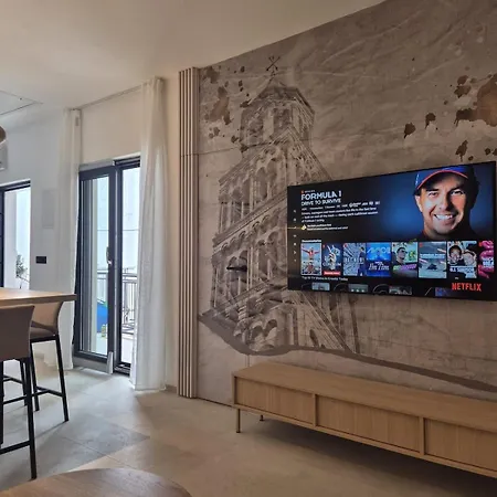 Dalmatian Elegant In The Center דירה *